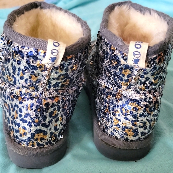 Aeropostale (free 2 or more bundle) - Picture 3 of 8